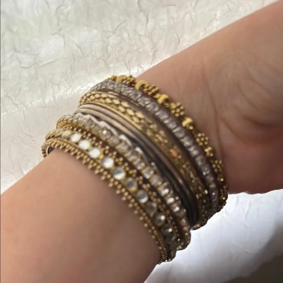 Costume Bangle Bracelets - Picture 2 of 3